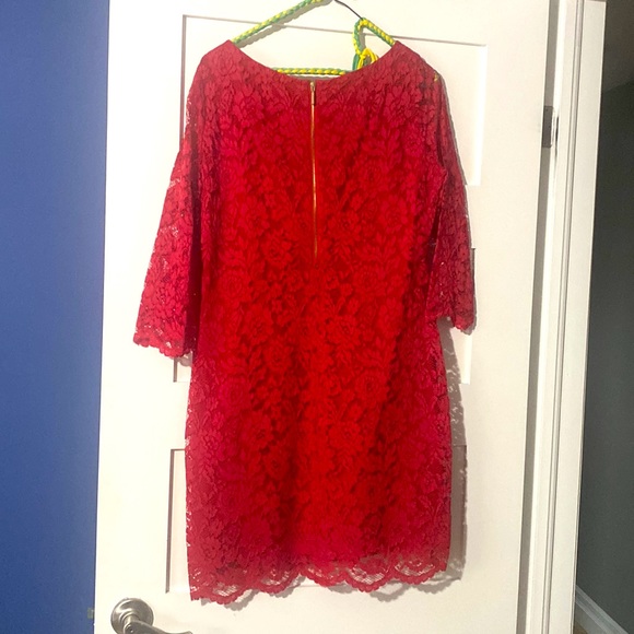 Red lace dress - Picture 2 of 6